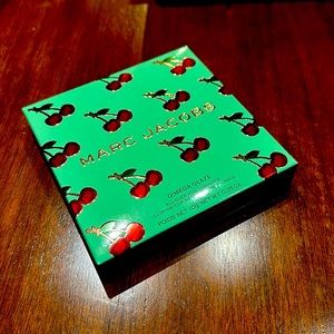 Marc Jacob’s O!MEGA Glaze in Glity